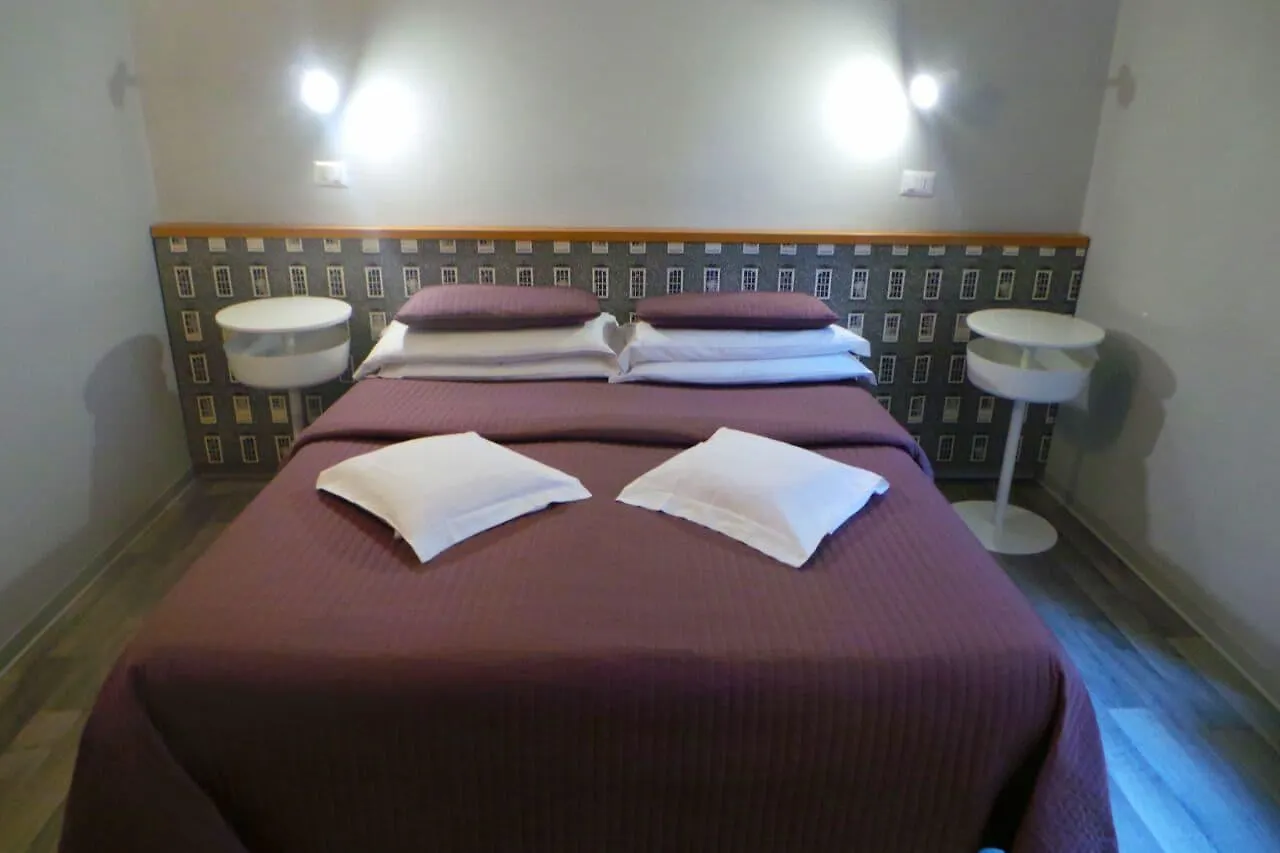 Hotel Castelfidardo Roma 2*,  Italia